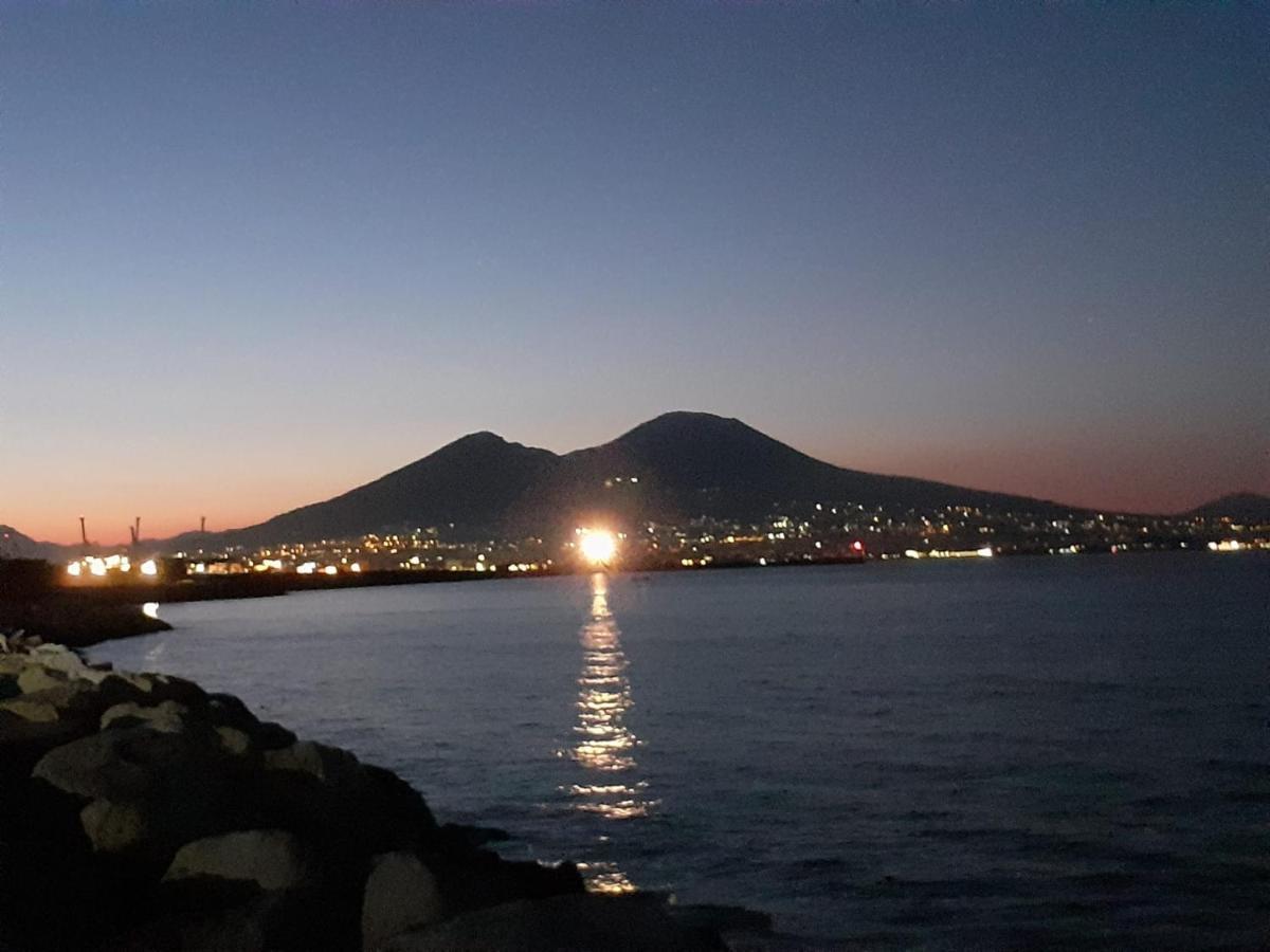 New Little House Hotel Napoli Exterior foto